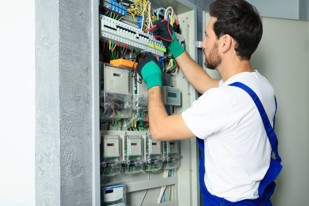Best Affordable Electrician  in Mason City, IA